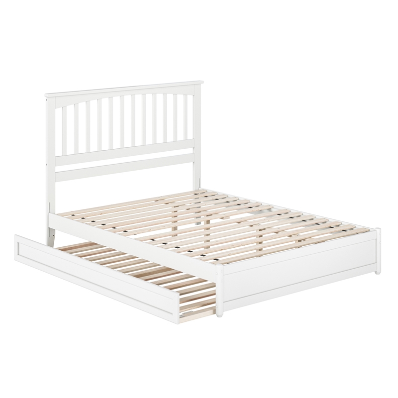 Everett Queen Wood Platform Bed with Panel Footboard & Twin XL Trundle in White