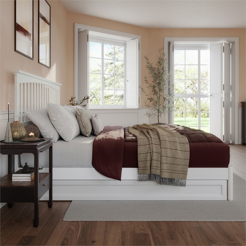 Everett King Wood Platform Bed with Panel Footboard and Twin XL Trundle in White