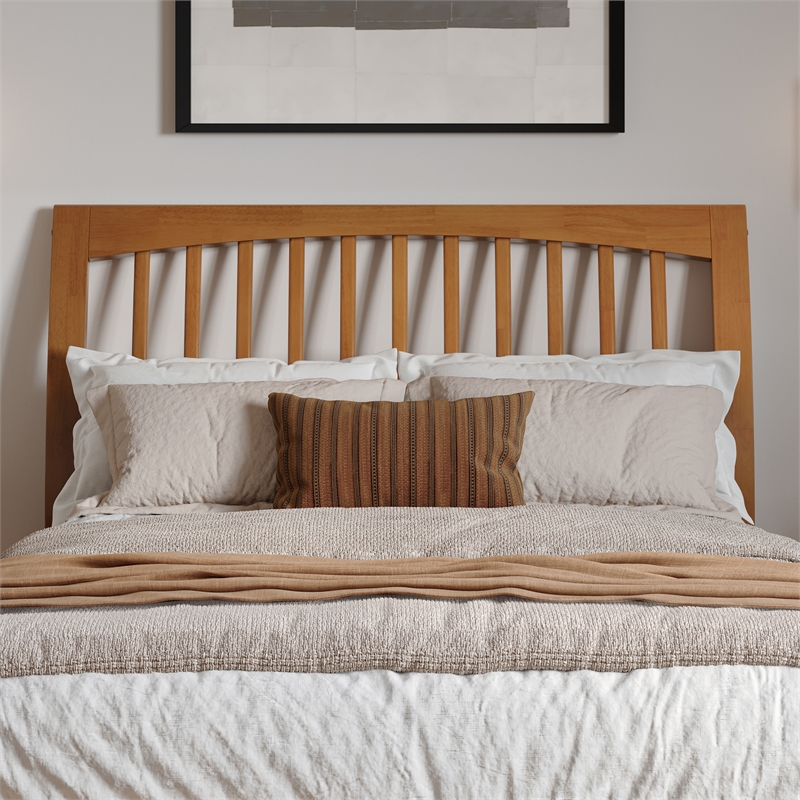 Roslyn Full Platform Bed with Panel Footboard & Twin Trundle in Light Toffee