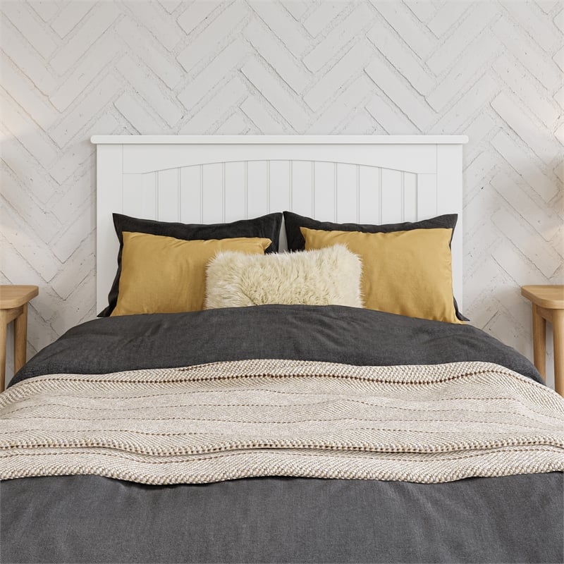 Malta Twin XL Wood Platform Bed with Panel Footboard & Twin XL Trundle in White