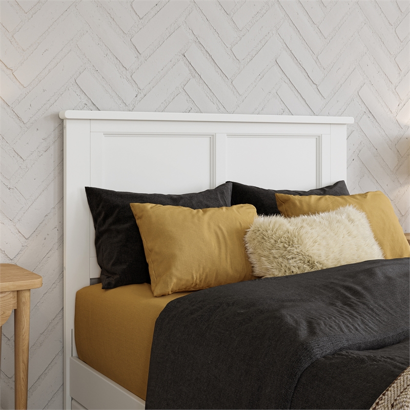 Felicity Twin XL Wood Platform Bed with Panel Footboard & Drawers in White