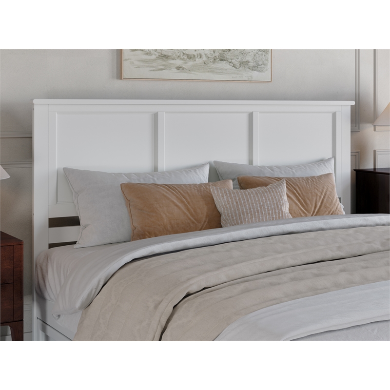 Felicity King Wood Platform Bed with Panel Footboard & Storage Drawers in White