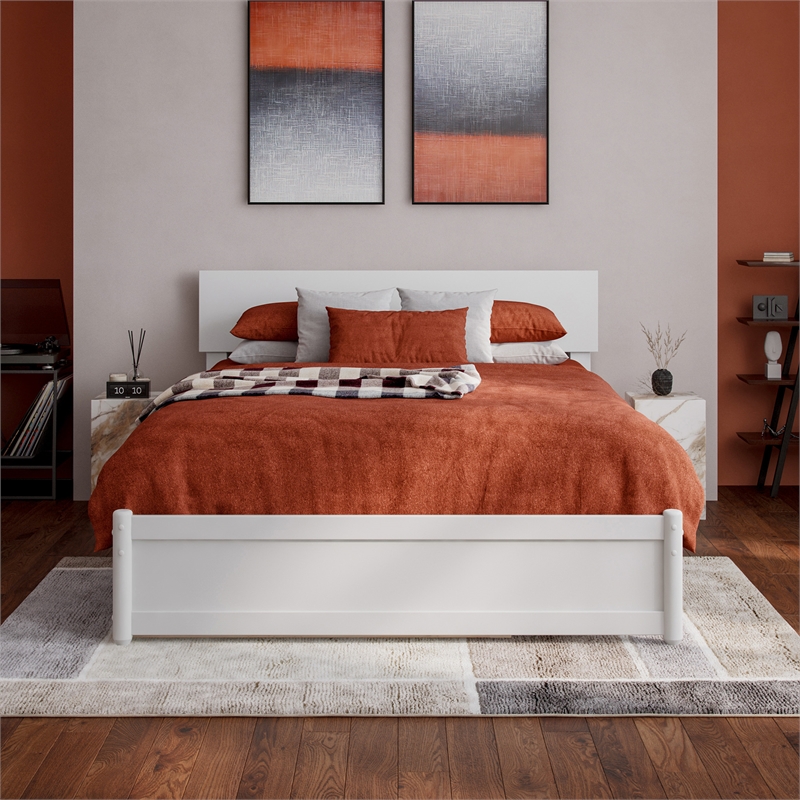 Wesley Full Wood Platform Bed with Panel Footboard and Storage Drawers in White