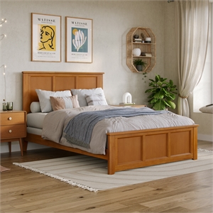 Madison Full Wood Foundation Bed with Matching Footboard in Light Toffee