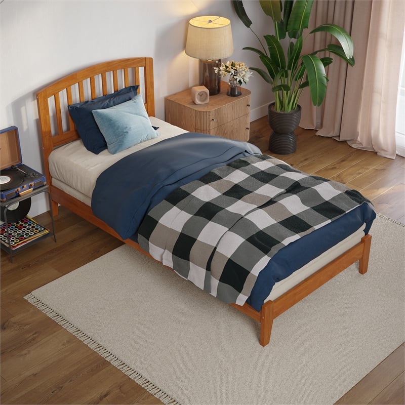 Richmond Twin XL Solid Wood Foundation Bed in Light Toffee
