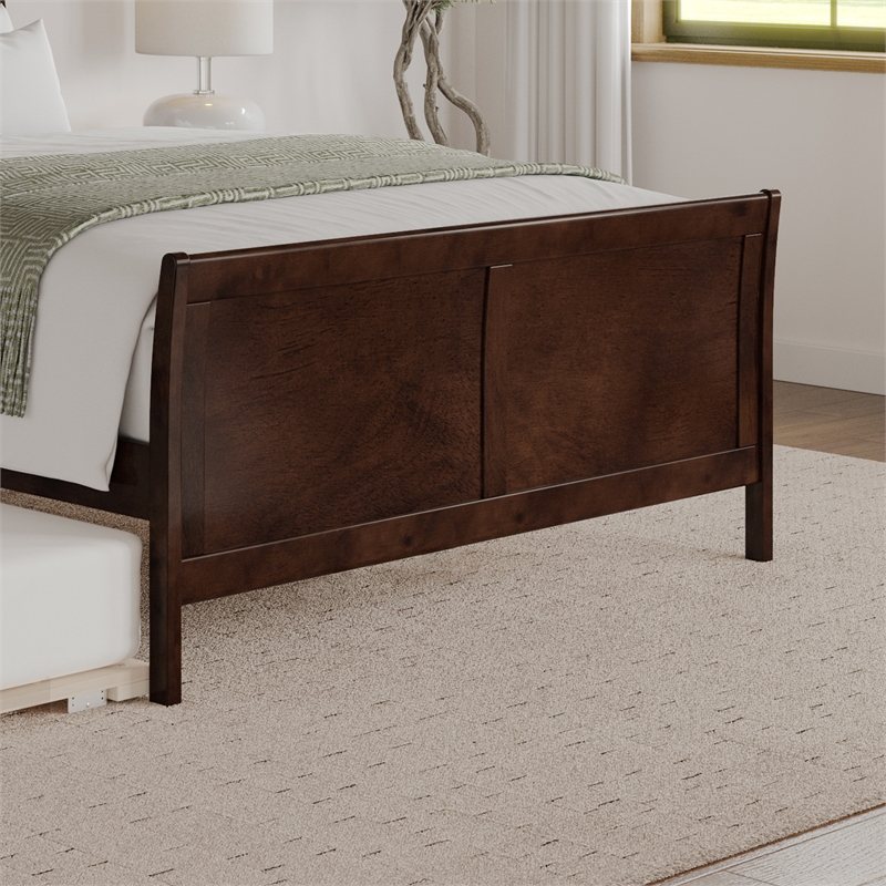 Portland Queen Wood Platform Bed with Matching Footboard & Trundle in Walnut