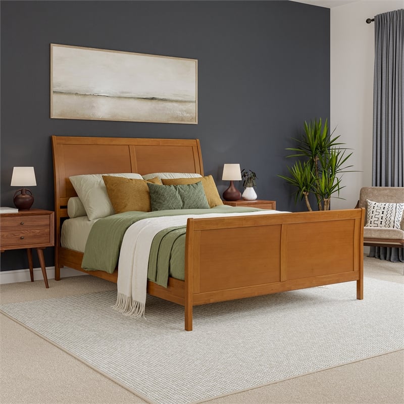 Valencia Queen Low Wood Platform Bed with Matching Footboard in Light Toffee