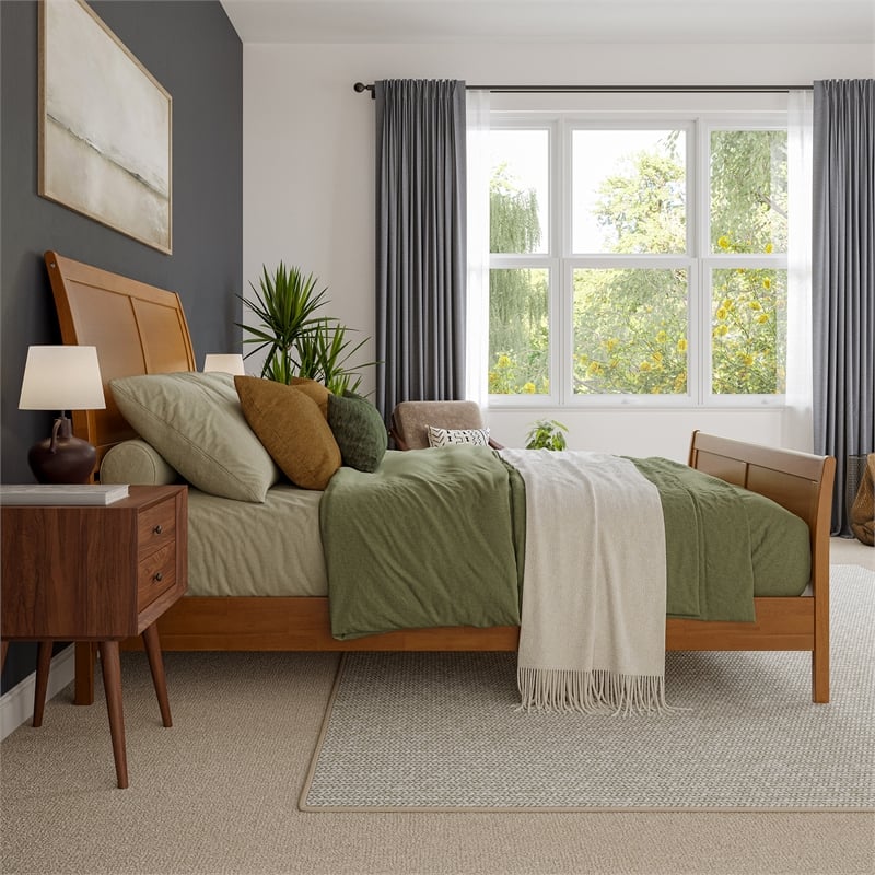 Valencia Queen Low Wood Platform Bed with Matching Footboard in Light Toffee