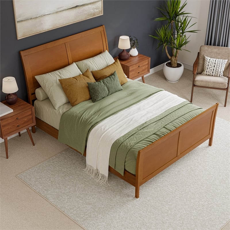 Valencia Queen Low Wood Platform Bed with Matching Footboard in Light Toffee