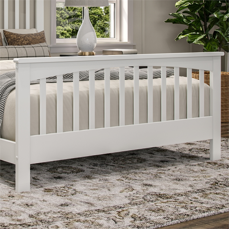 Brooklyn Queen Wood Foundation Bed with Matching Footboard in White