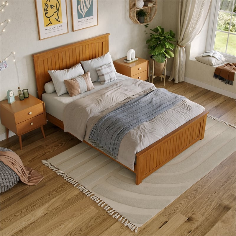Nantucket Full Low Profile Platform Bed with Matching Footboard in Light Toffee