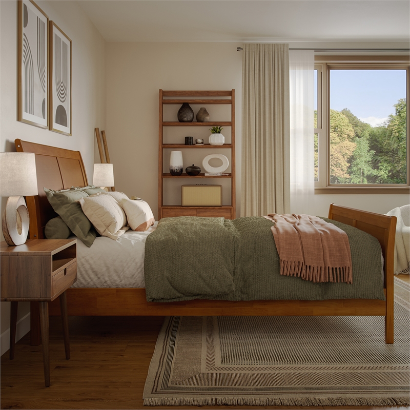 Valencia Full Low Wood Platform Bed with Matching Footboard in Light Toffee