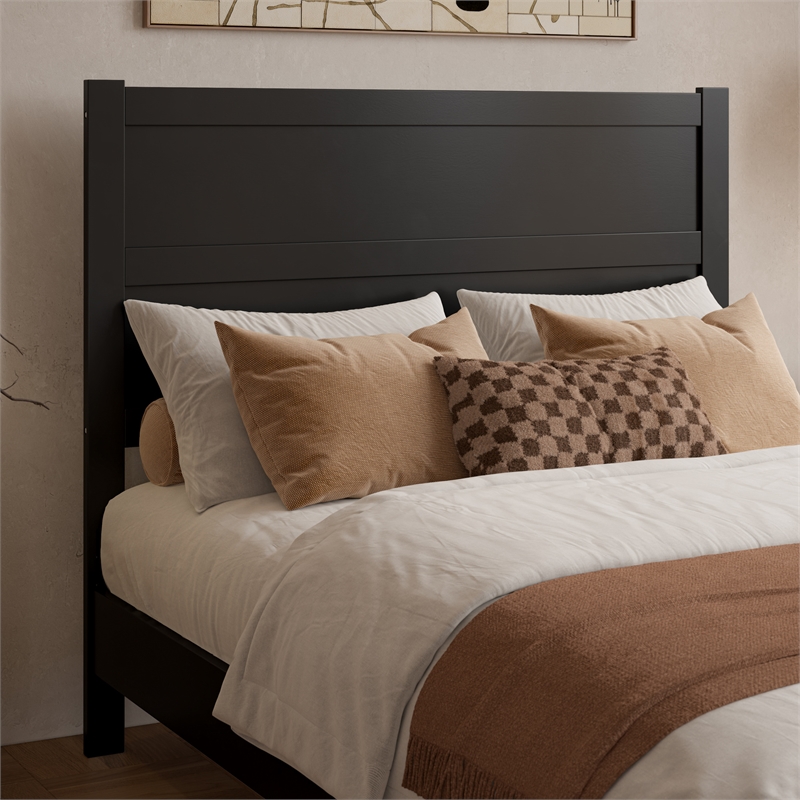 Aveline Full Platform Bed with Matching Footboard & Drawers in Black