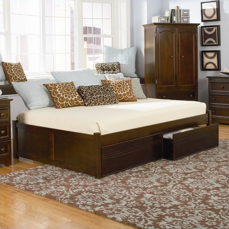 Atlantic Furniture Concord Flat Panel Wood Twin Daybed in Antique