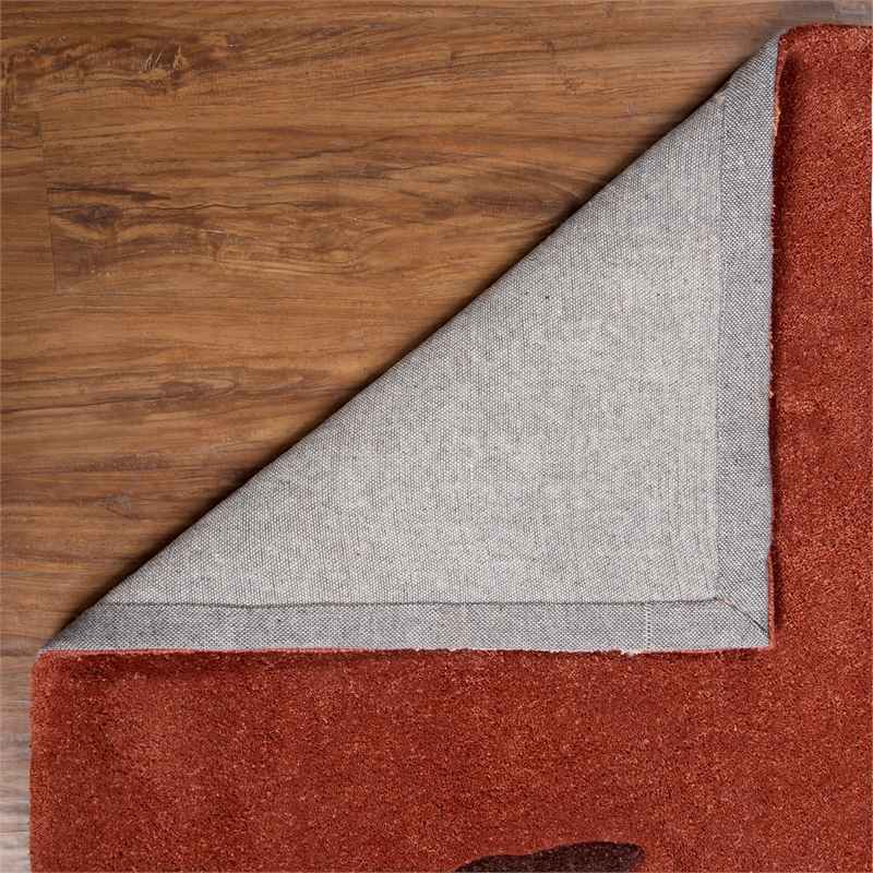 Linon Trio Bilson Hand Tufted Polyester 5'x7' Rug in Red