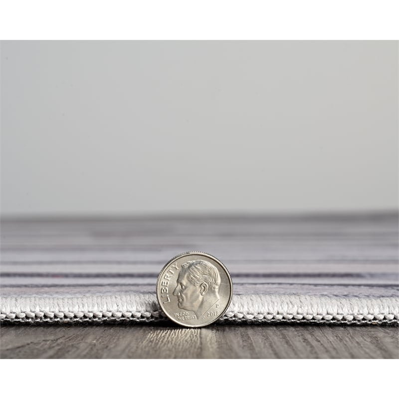 Linon Laredo Tanner Woven Polyester 5'x7' Rug in Gray