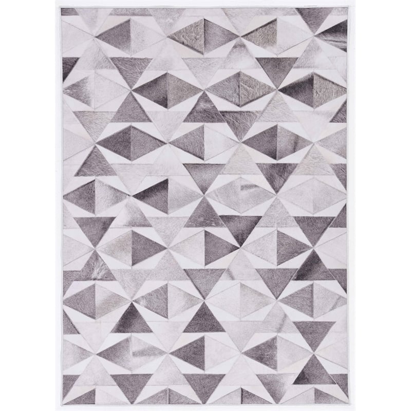 Linon Laredo Trenton Woven Polyester 3'x5' Rug in Gray
