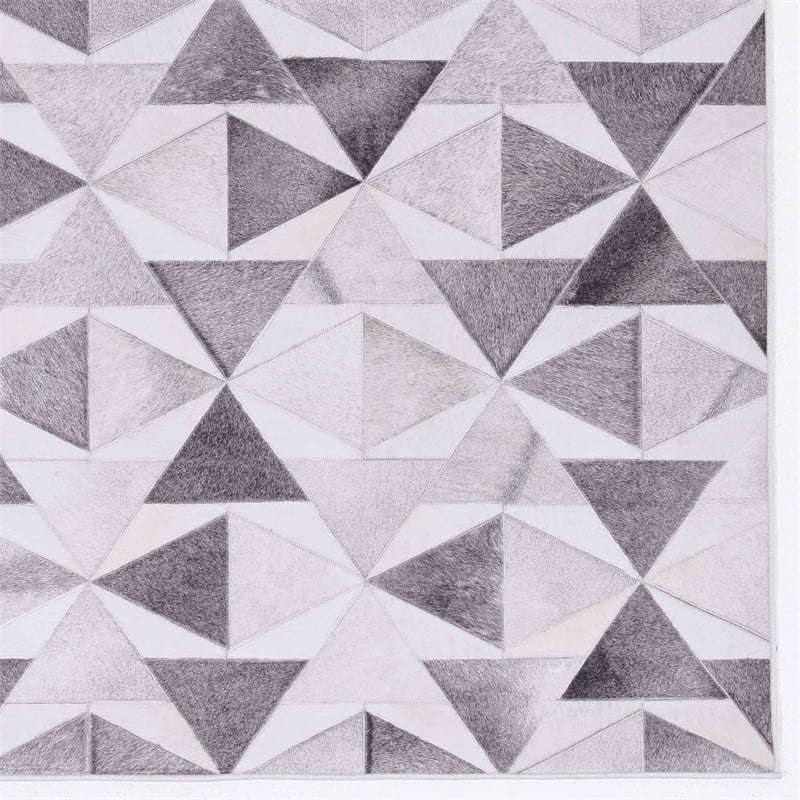 Linon Laredo Trenton Woven Polyester 3'x5' Rug in Gray
