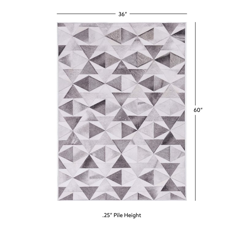 Linon Laredo Trenton Woven Polyester 3'x5' Rug in Gray
