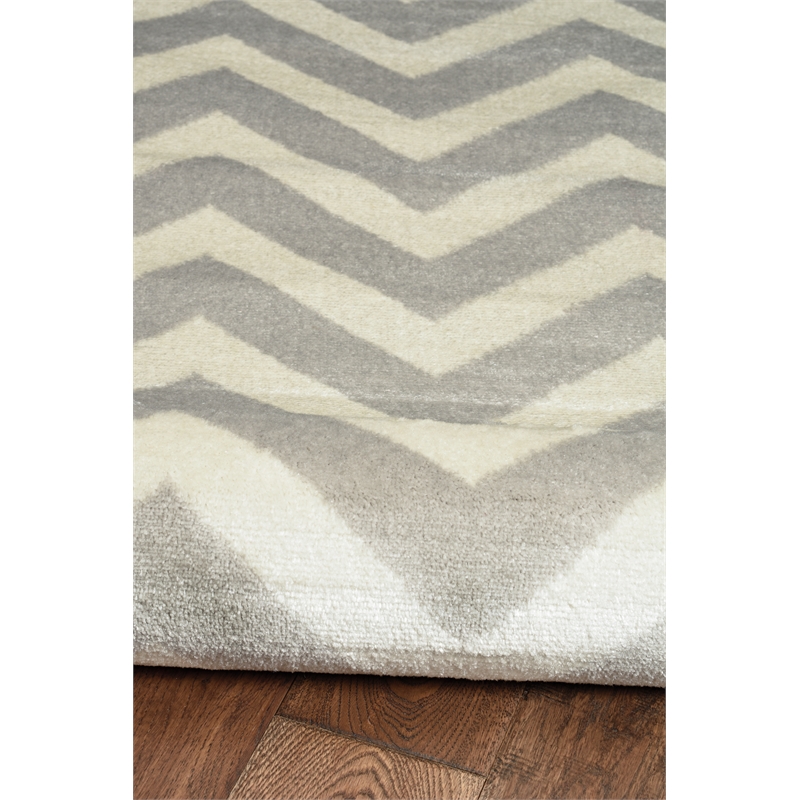 Linon Elegance Chevron Polypropylene 8'x10' Rug in Ivory and Gray