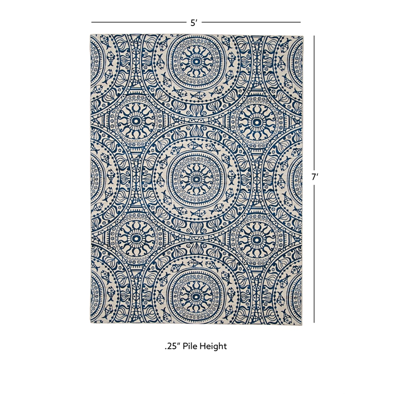 Linon Indoor Outdoor Machine Washable Doria Area 5'x7' Rug in Smoke Gray