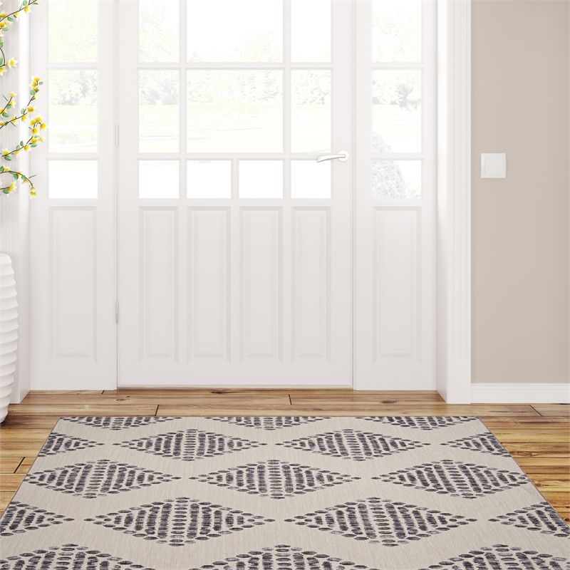 Linon Indoor Outdoor Machine Washable Ezili Accent 3'x5' Rug in Ivory