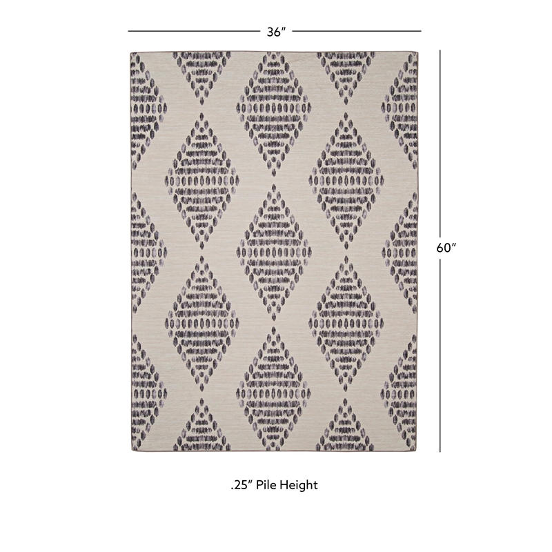 Linon Indoor Outdoor Machine Washable Ezili Accent 3'x5' Rug in Ivory