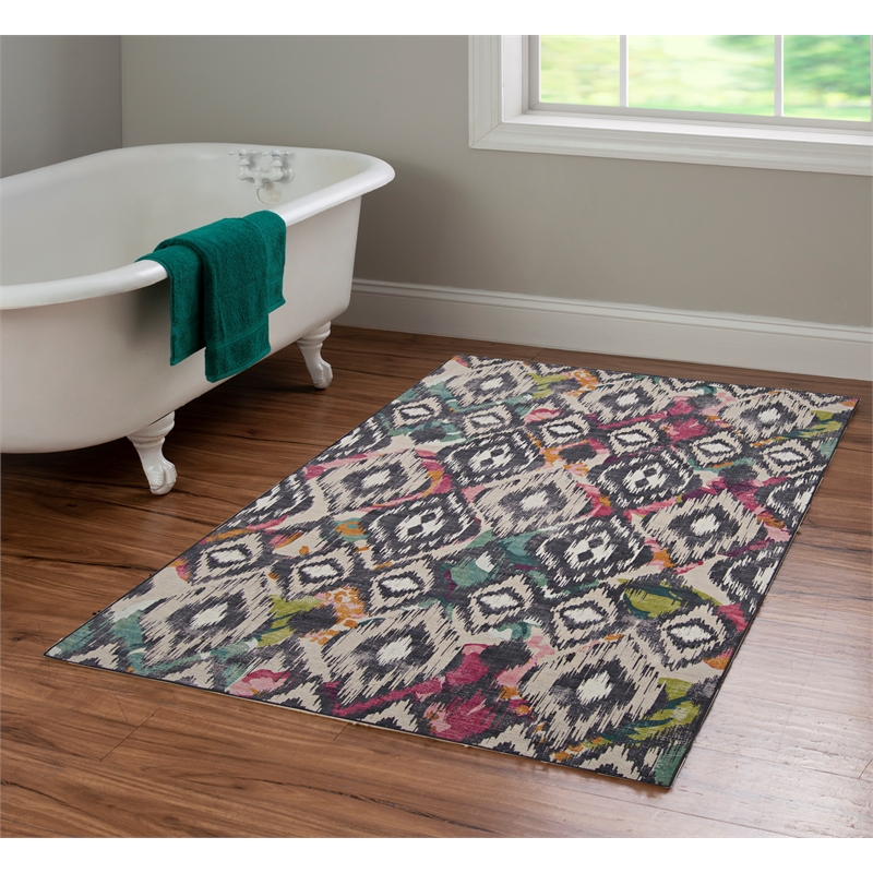 Linon Indoor Outdoor Machine Washable Conch Accent 3'x5' Rug in Ivory and Gray