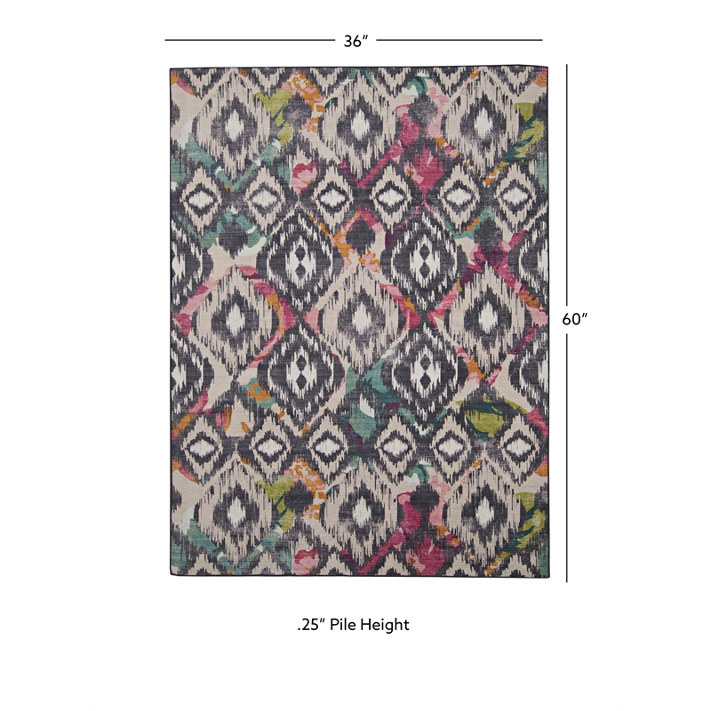 Linon Indoor Outdoor Machine Washable Conch Accent 3'x5' Rug in Ivory and Gray