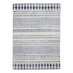Linon Indoor Outdoor Machine Washable Skip Area 5'x7' Rug in Ivory and Blue
