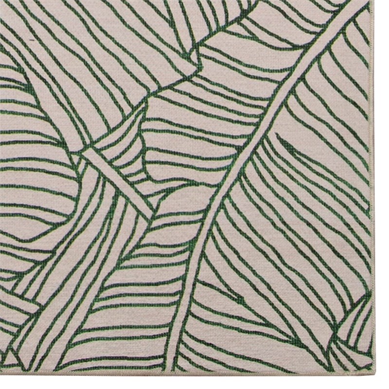 Linon Indoor Outdoor Machine Washable Apia Accent 3'x5' Rug in Ivory and Green
