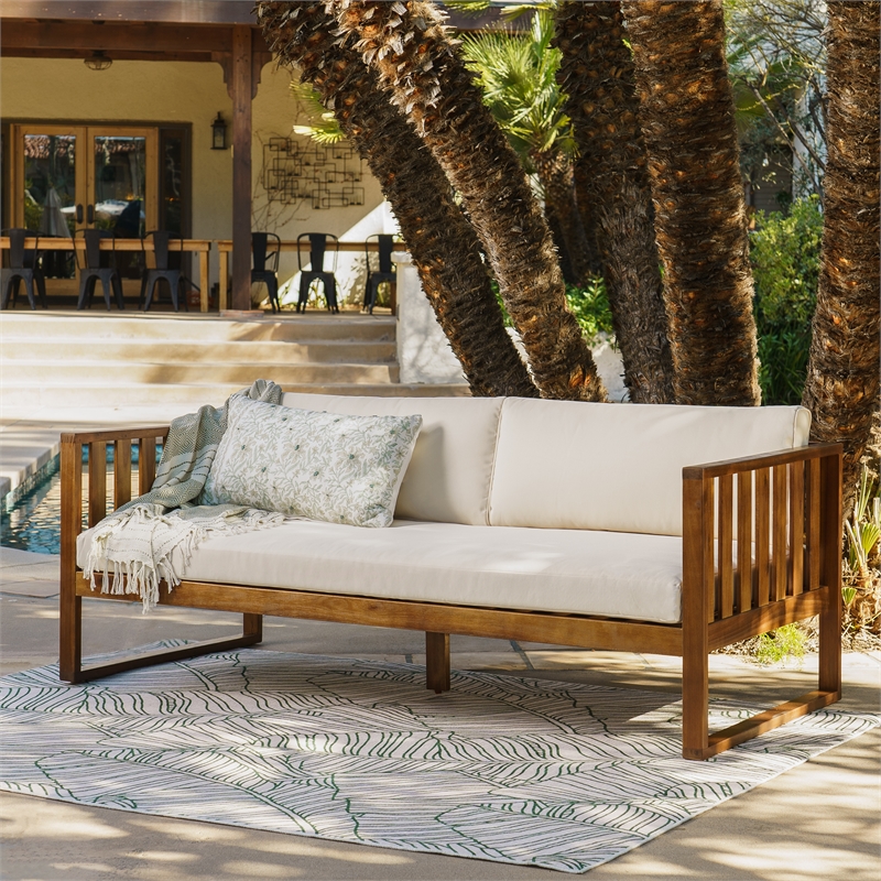 Linon Indoor Outdoor Machine Washable Apia Area 5'x7' Rug in Ivory and Green