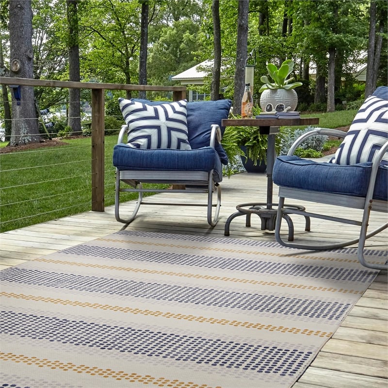 Linon Indoor Outdoor Machine Washable Alfie Area 5'x7' Rug in Ivory and Blue