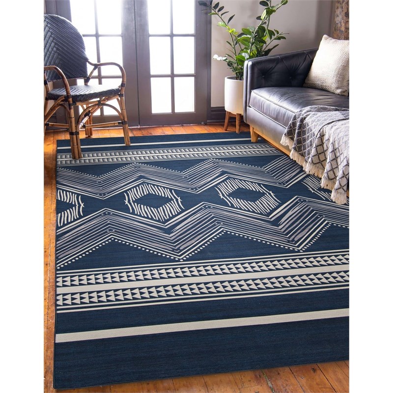 Linon Indoor Outdoor Machine Washable Danton Area 5'x7' Rug in Navy and Ivory