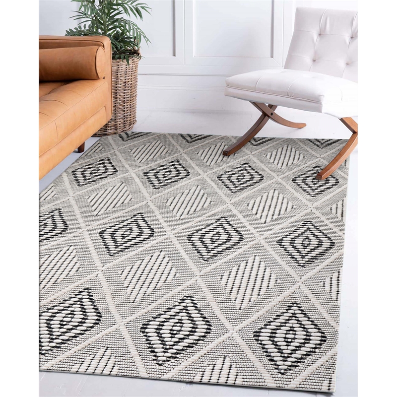 Linon Marion Marko Polyester 5' x 7' Area Rug in Cream