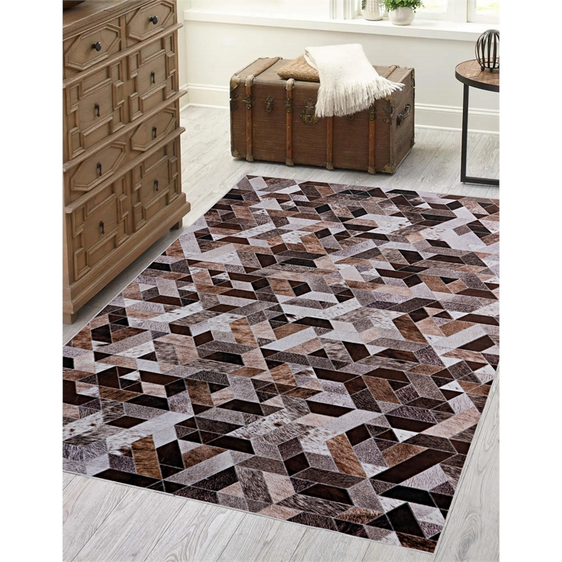 Linon Laredo Lockhart Polyester Faux Cowhide 3' X 5' Accent Rug in Brown