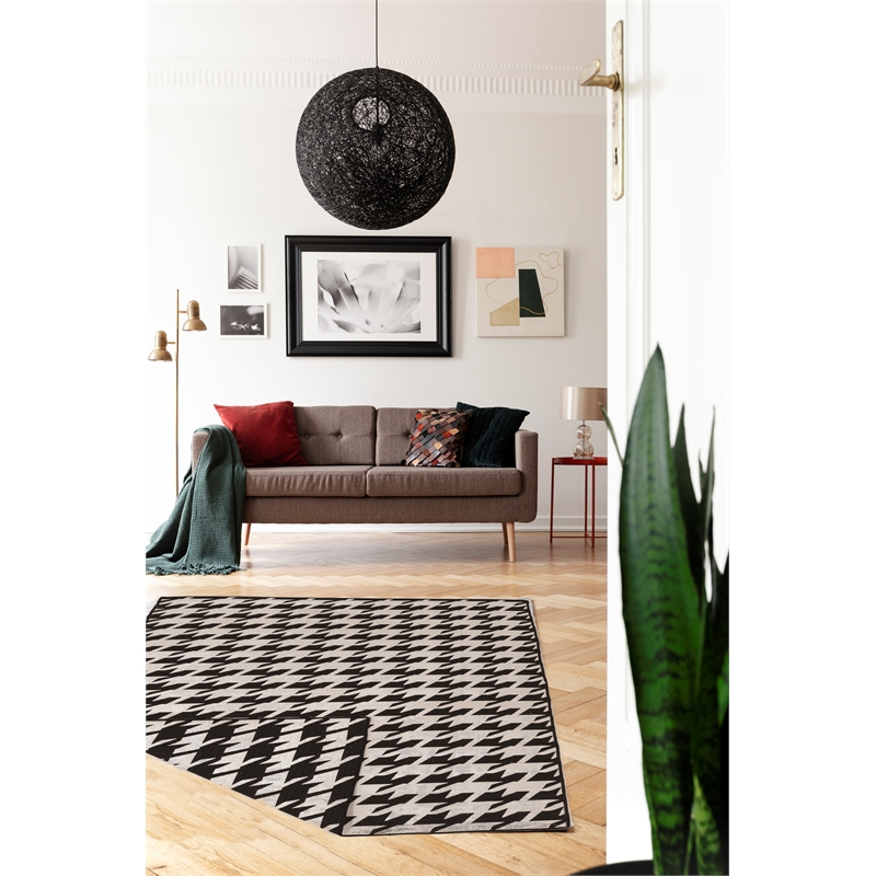 Linon Salonika Houndstooth Reversible Woven Wool 5'x8' Rug in Gray