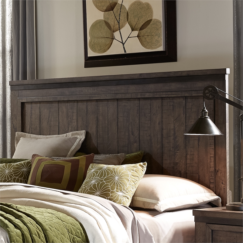 Thornwood Hills Dark Gray King Storage Bed