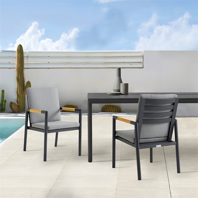 Armen Living Royal 18