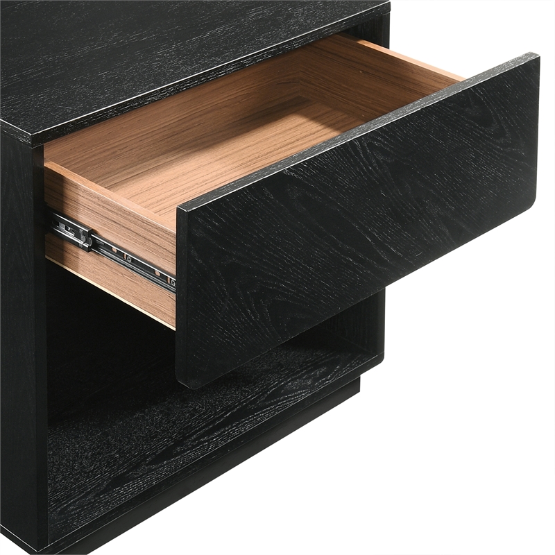 Petra Queen 4 Piece Wood Bedroom Set in Black Finish