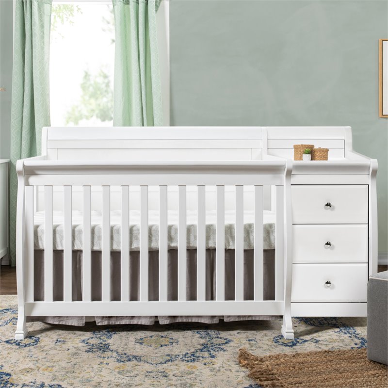 DaVinci Kalani Traditional Wood 4-in-1 Convertible Crib & Changer in White