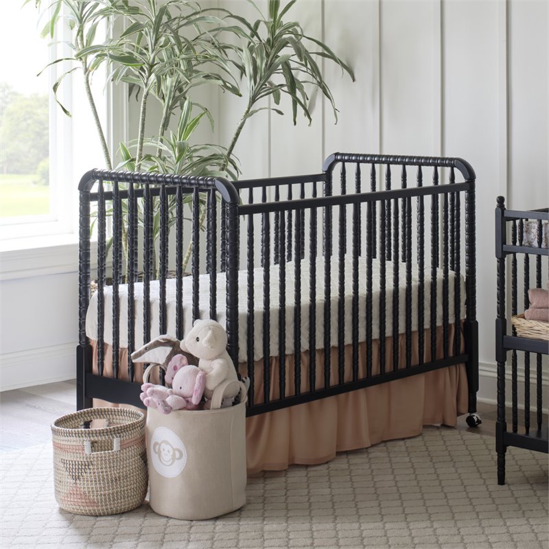 DaVinci Jenny Lind 3-in-1 Convertible Crib in Ebony