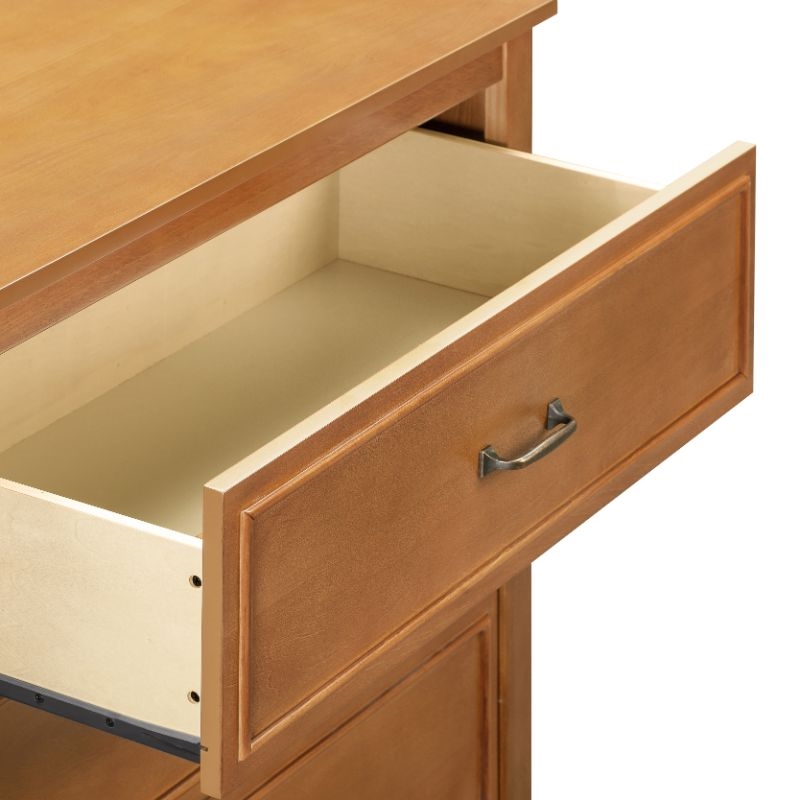DaVinci Charlie 3-Drawer Dresser in Chestnut