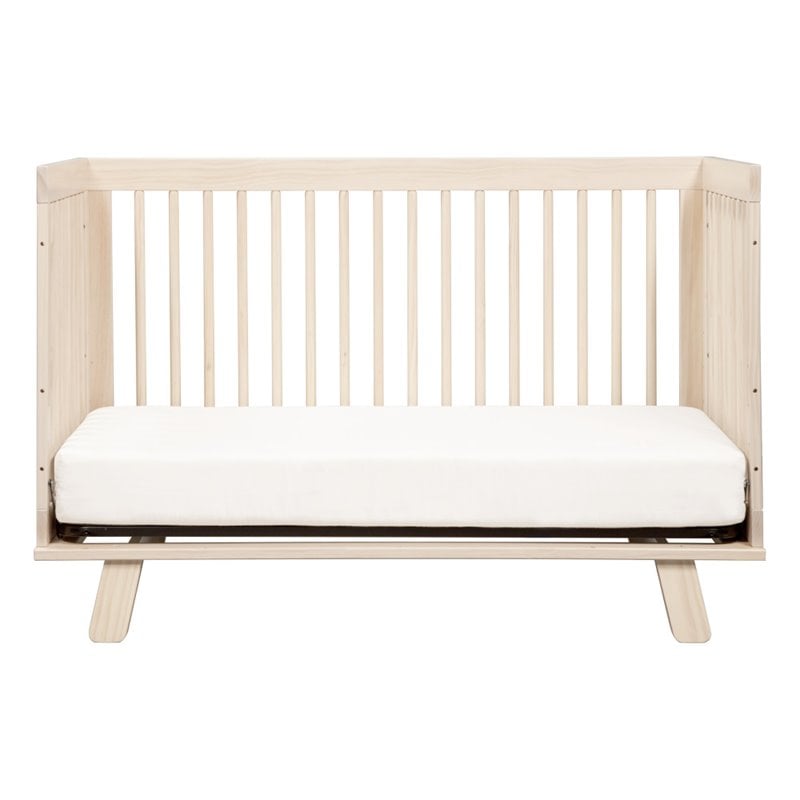 3-in-1 Convertible Crib Set with Dresser and Changing Tray in Natural