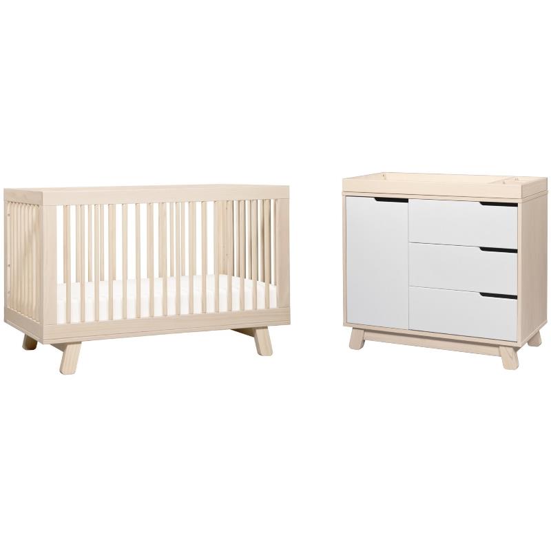 3-in-1 Convertible Crib Set with Dresser and Changing Tray in Natural