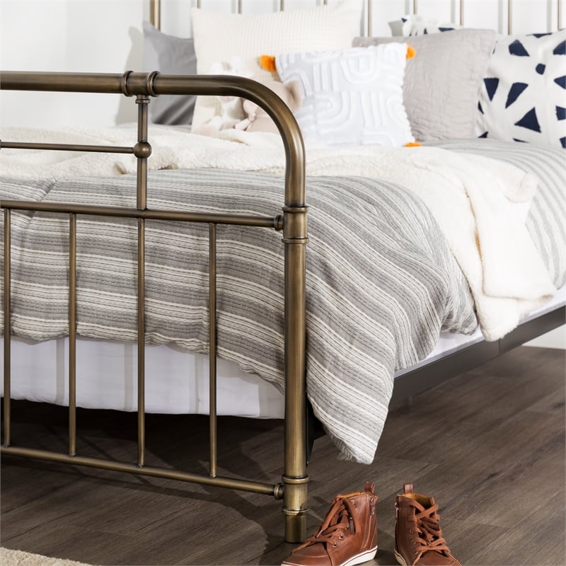 Antiqua Metal Pipe Queen Size Bed - Bronze