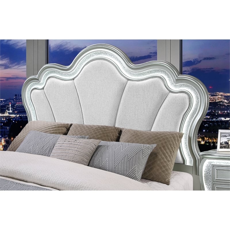 Global Furniture Aria Queen Bed with LED in Silver