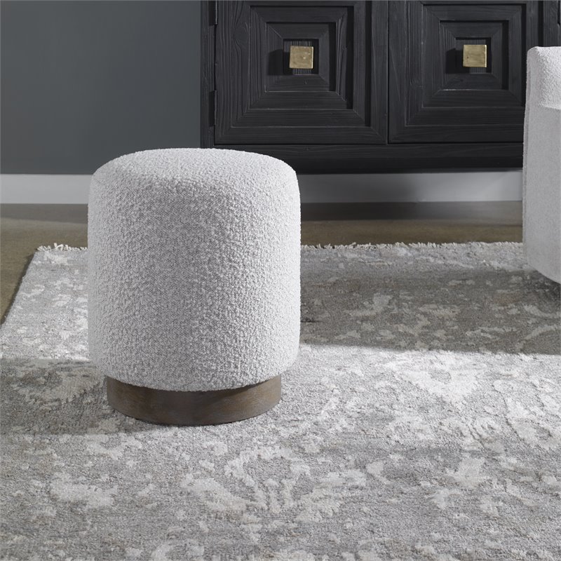 Uttermost Avila 16
