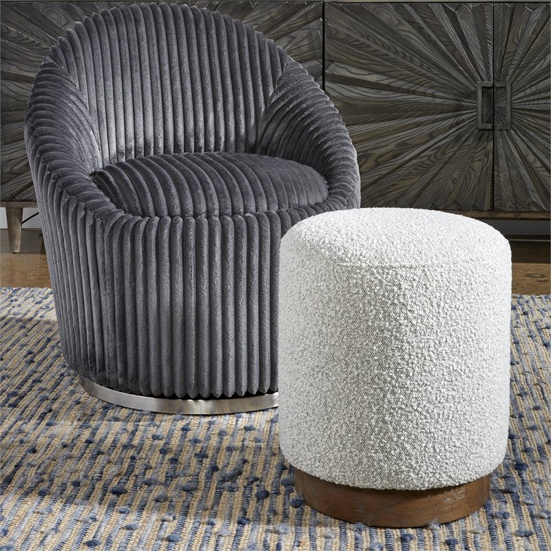 Uttermost Avila 16