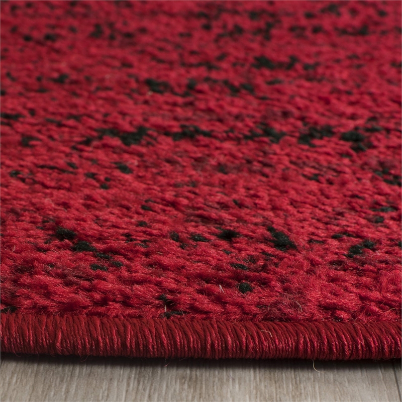 Safavieh Adirondack 6' Round Power Loomed Rug in Red and Black